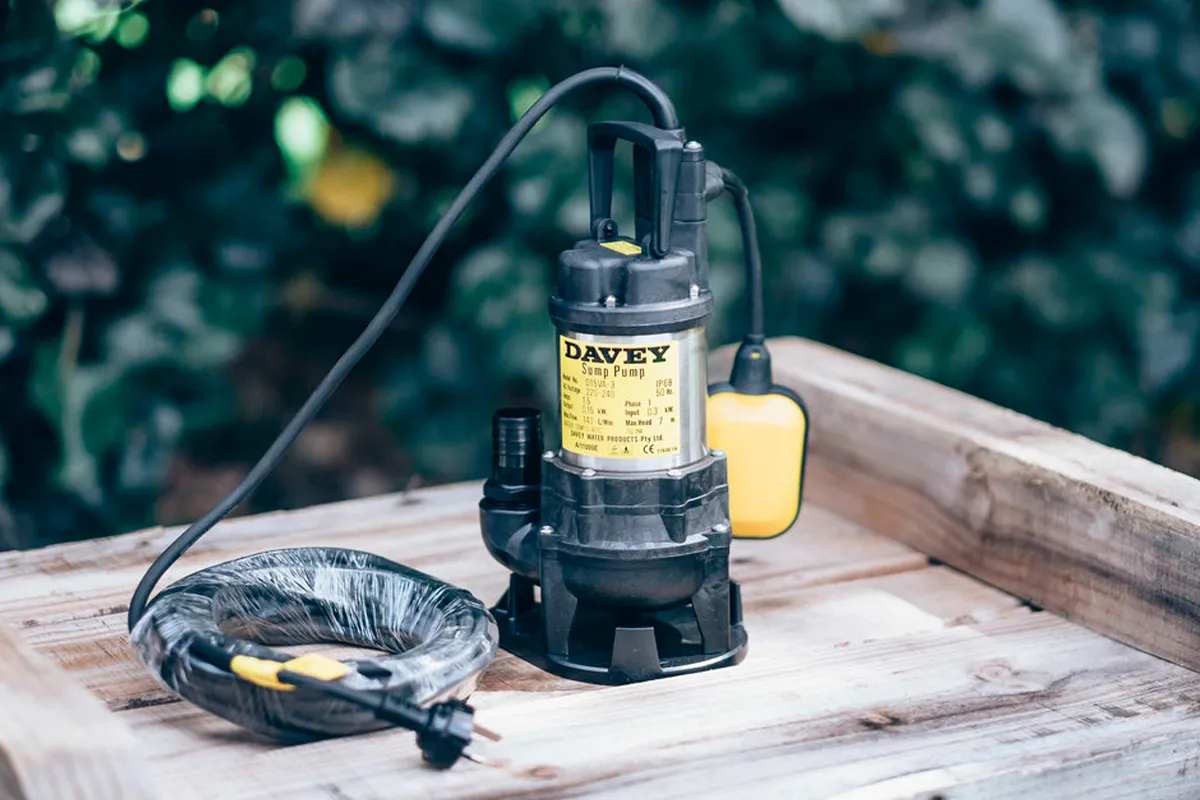 Davey submersible pump working in water